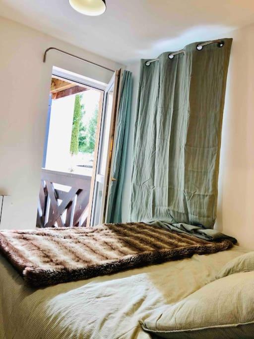 Appartement T4 8 Couchages Spacieux Et Cosy Au Pied Des Pistes Genos Luaran gambar
