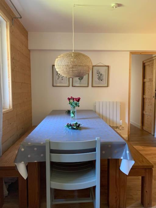 Appartement T4 8 Couchages Spacieux Et Cosy Au Pied Des Pistes Genos Luaran gambar